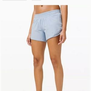 Lululemon Hotty Hot Low-Rise Lined Short 4"
